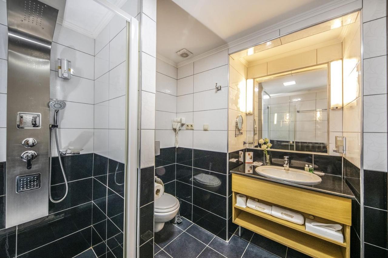 Erdospuszta Club Hotel Fenyves Дебрецен Экстерьер фото